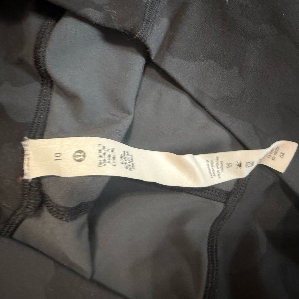 lululemon athletica Black Camo joggers - Picture 4 of 4